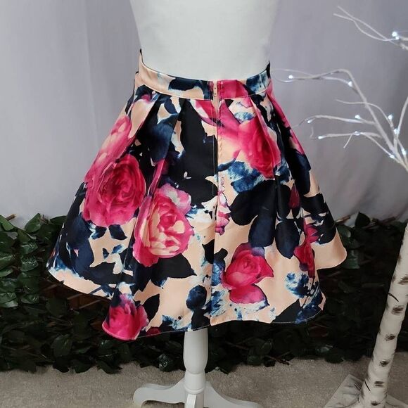 ‎B. Darlin Floral Pleated Tulle Skirt [SIZE 7/8] - Picture 3 of 5